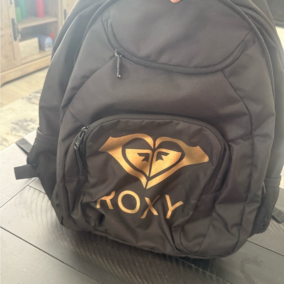EUC Roxy Women’s Backpack in Black and Gold-Lots of Pockets!! - Picture 4 of 8